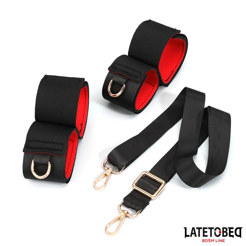 LateToBed "BDSM Line" restricciones de piernas abiertas