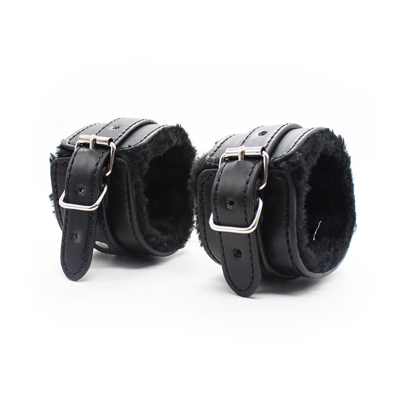 Intoyou "BDSM Line" set bondage 11 piezas negro