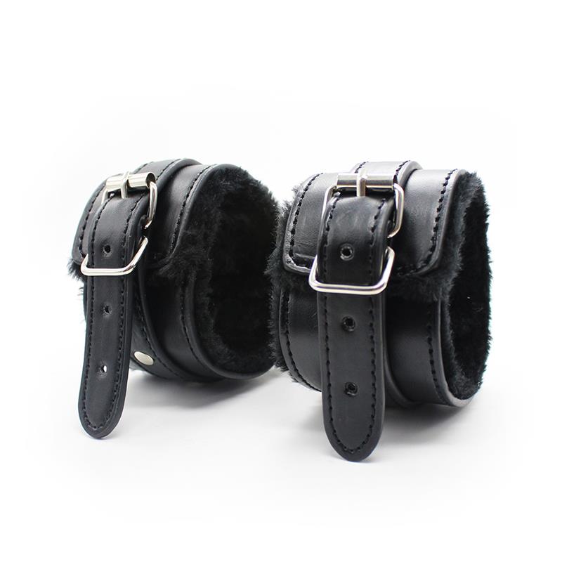 Intoyou "BDSM Line" set bondage 11 piezas negro