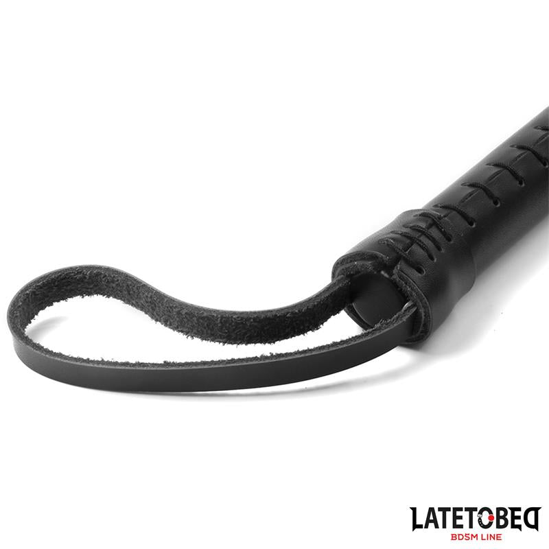 LateToBed "BDSM Line" flogger de piel 50 cm
