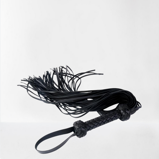 LateToBed "BDSM Line" flogger trenzado 64.5 cm