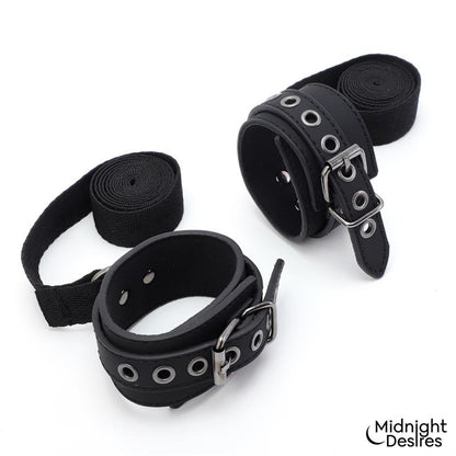 Midnight Desires set bondage con esposas, antifaz y pluma "Midnight Desires"