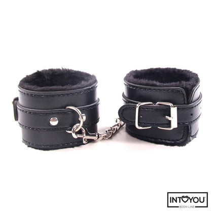 Intoyou BDSM Line set de bondage 7 piezas "Furry Set"