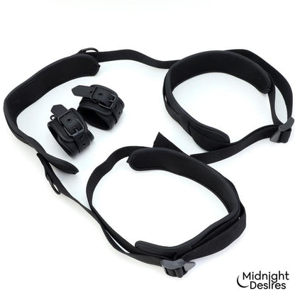Midnight Desires set de restricciones con sujeción para el cuello "Midnight Desires"